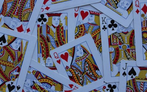 Una Guida essenziale Definitiva a questo gioco: Il Gioco da Casino Che affascina Conquista i Giocatori